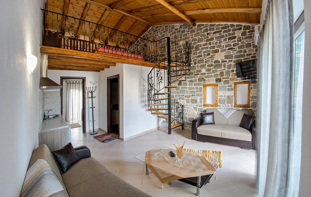 Theano Apartments サルティ エクステリア 写真